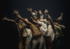 Shechter II aux Abbesses : un ballet de clair-obscur