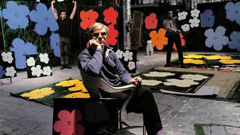 Série Flowers d’Andy Warhol inspirée d’une photographie de Patricia Caulfield