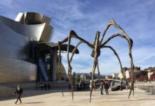 Musée Guggenheim Bilbao et sculpture Maman de Louise Bourgeois
