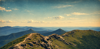 Long de 3 510 km, le sentier des Appalaches relie le mont Springer, dans la forêt nationale de Chattahoochee-Oconee, en Géorgie, au mont Katahdin dans le parc d’État Baxter, dans le Maine.