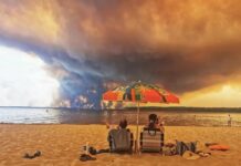 Cliché de Maximilien Lamy pris sur la plage du Moutchic le 24 juillet 2026 (AFP)