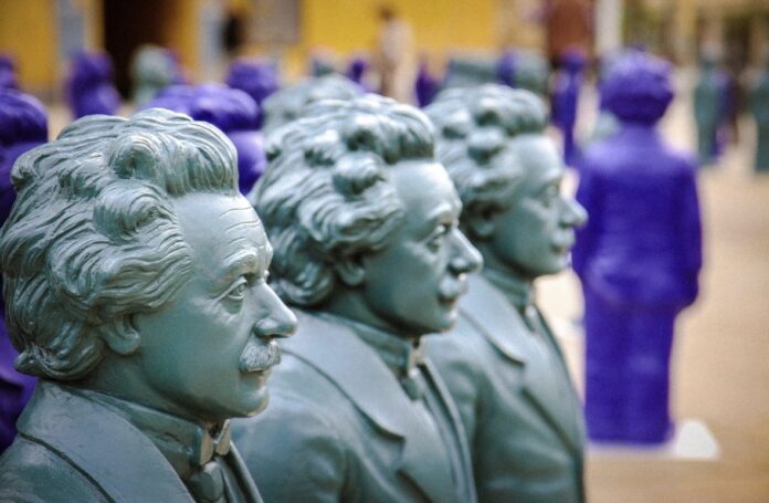 Einstein, autopsie d’une photogénie - par Martine Ravache