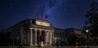 Musée du Prado à Madrid sous un ciel étoilé - IA